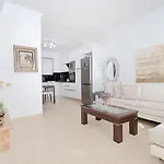 Mema's Maisonette! Apartamento *