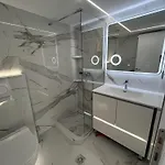 Mema's Maisonette! Apartamento Néa Fókaia