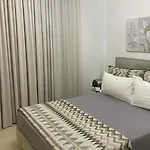 Mema's Maisonette! Apartamento Néa Fókaia