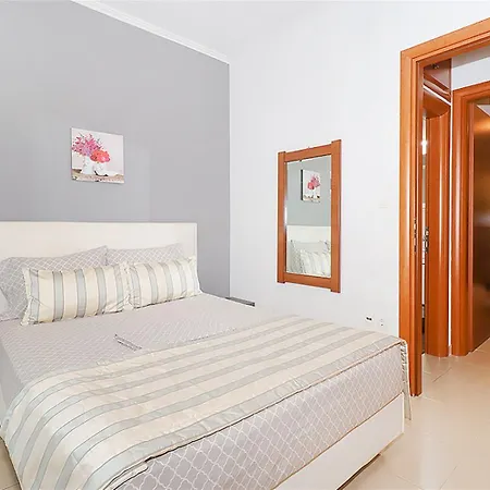 Mema's Maisonette! Apartment *